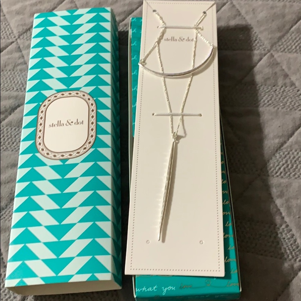 Versatile layered necklace